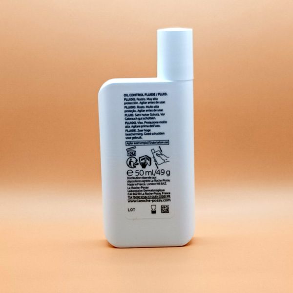 Anthelios UVmune 400 Fluido Controllo Olio SPF50+ 50 ml Img 2